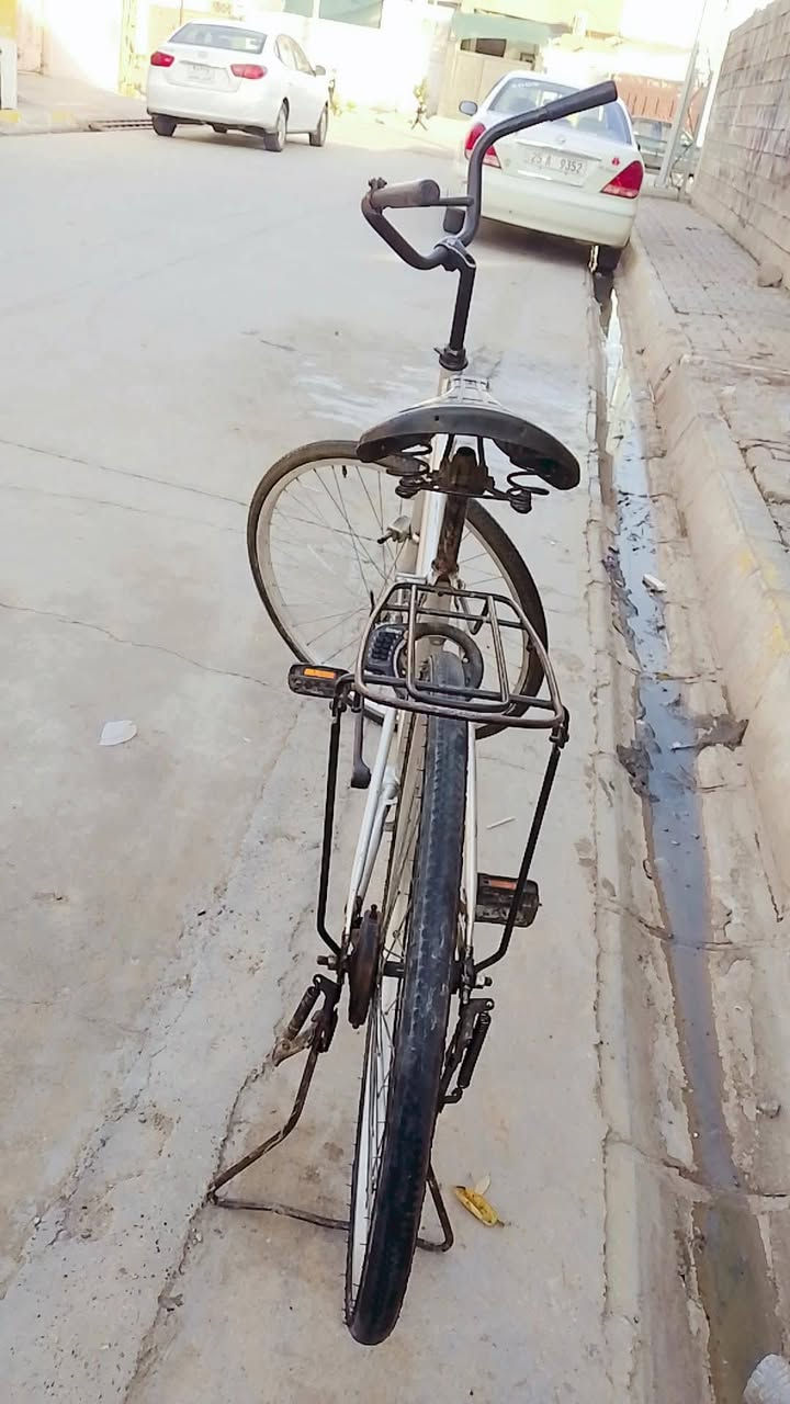 سلام عليكم  عندي هاي البايسكل FRO MAGE رصاصي جحم 26موديل 2018 فول نضافه قفل امامي او خلفي جاملخ  ورا او كدام فول نضافه بس بي اشويه شخوطاط شراي يجي خاص او هاد رقمي ***********❤
