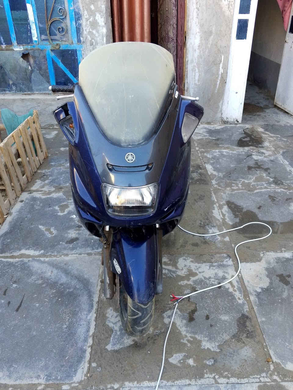 دراجه للبيع السعر 150 الف بس عوسه ضفيره بيه أوراق شراي يتصل ***********
