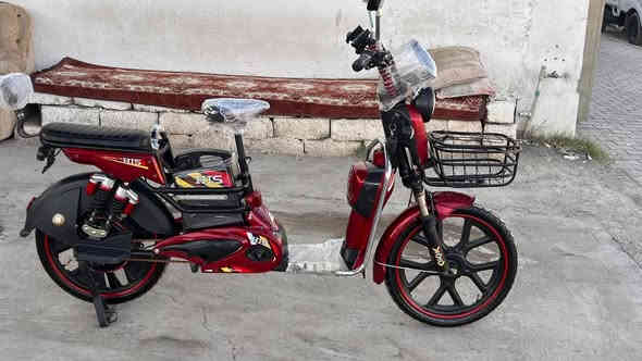 السلام عليكم  
بايسكل شحن للبيع 
موديل 2025
حجم 20 حجم 
5بطاريات 
بطاريات شرط ع فحص 👉
الملف حجم كبير نشاط فول 
السرعة 99 
4 گير
اللون مميز 
تشغيل بصمه+ صويج+ بلوثوث 
السعر 285 وبي مجال قليل 
مكاني الشرقاط قرب كراج الشرقاط 
رقم الهاتف 
*********** 
مستخدم اقل شهرين سعر الجديد 500 وهاذا أخو الجديد
بطاريات انطيك شرط ع فحص 5 بطاريات 
يمشي فوگ 35 كيلو اقل شي
