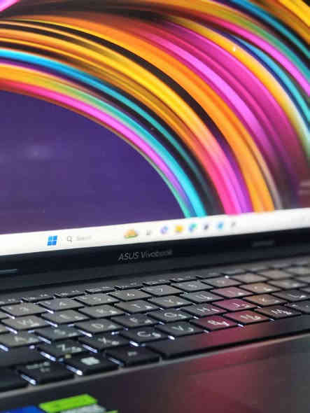 لاپتۆپی ناوازە و تایبەت زۆر تەنک سادە 😱
😬زۆر کەم ئیشی کردووە 
🤫زەمانی یەک مانگی لە گەڵدایە شتی تایبەت 

نرخی تەنها 1,299,000
Asusvivo Book 16x
Processor: Intel Core i7 13700H(💥14CORE)
Graphic card : RTX 4060 8G
storage: SSD 1T NVME
Battery: 100%
RAM: DDR4 16G
Screen: 15.6 120HZ
گەیاندن بەردەستە 🚕

بۆ داواکردن نامە بنێرن یان تەلەفون بکەم بۆ ئەم  
ژمارانە 
***********
*********** حلبجة
