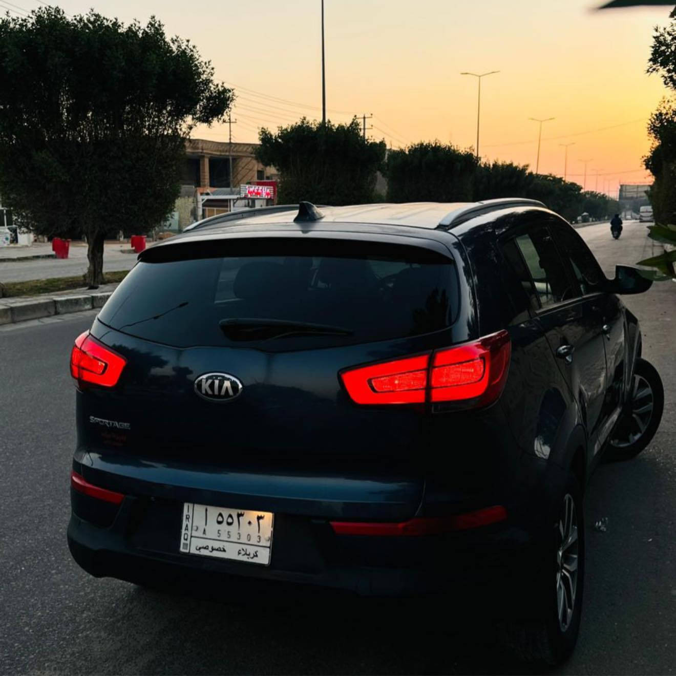 السلام عليكم
كيا سبورتج وارد امريكي 2014 ضررها بنيد وجاملغ وهنا صار بيها طخه بالباب الخلفي مواصفاتها حلوه محرك 2.4gdi تحكمات جهتين شاشة كامرة خلفية قطعتين تبريد دواخل عسلي فور ويل ماشية 90 الف السيارة حلوه وجاهزة بدون نواقص 
📍عنواني كربلاء حي الحسين
السعر 128$ ورقة
للاستفسار: ***********
