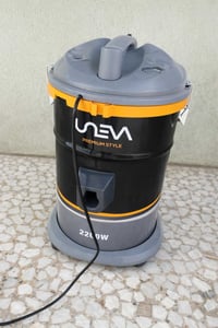 مكنسة كهربائية • أصليه • عصا تحتاج تصليح