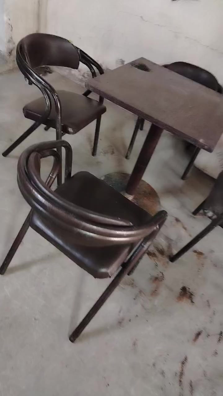 ٤ كرسي و ميز ٢٥ الف


**إذا كنت صاحب هذا الإعلان وتريد حذفه لأي سبب، رجاءا أرسل رسالة إلى الدعم الفني**