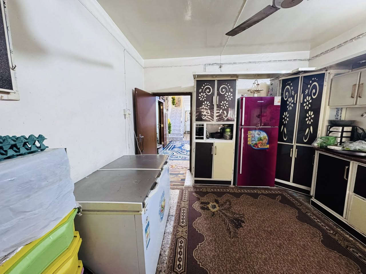 دار للبيــــــــع 
في الحله نادر الثانيه خلف معمل النسيج 
ــــــــــــــــــــــــــــــــــ
المساحــــــة / 275 م طابو صرف
الواجهــــــــة /  9,5م 

     #مــــــحتويات _الـــــــدار🔻 

#الطابــــــــــق_الأرضــــــــي

غـــرفتين نـــوم وصاله وكليدور ومطبخ ومجمع صحيات وكراج وحديقه

 #الطابــــــــق_الثـــــانـــــــي

غـــرفتين نـــوم وكليدور ومجمع صحيات
_____________________________

للأســــتـــفـــســـار الاتـــصـــال عـــلـــى 🔻🔻
 سيد رائد    0️⃣7️⃣8️⃣3️⃣1️⃣1️⃣6️⃣1️⃣6️⃣4️⃣1️⃣    📞             
سيد حسين 0️⃣7️⃣7️⃣2️⃣5️⃣6️⃣1️⃣2️⃣2️⃣6️⃣4️⃣   📞
                      آو وآتســــــاب☎️
_____________________________
#مــكـــتـب
  
   🧱🏬#عقــــارت_سيد_رائــد🏬🧱

#الـكــائـــن
حــــله  شـــارع نــــادر الــرئـــيسي  مقابل شارع الطب العدلي 
_____________________________
