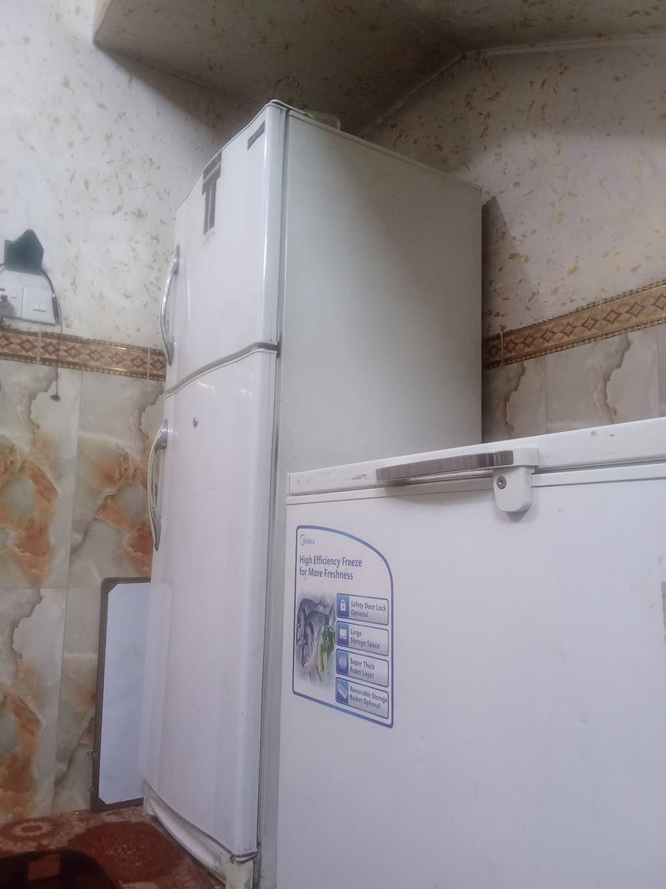 للبيع سعر مناسب
تخم 10 مقاعد 
ثلاجه حجم كبير 
مجمدة حجم وسط


**إذا كنت صاحب هذا الإعلان وتريد حذفه لأي سبب، رجاءا أرسل رسالة إلى الدعم الفني**