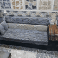 10 مقاعد نضيف السعر 200 بي مجال 07736400977