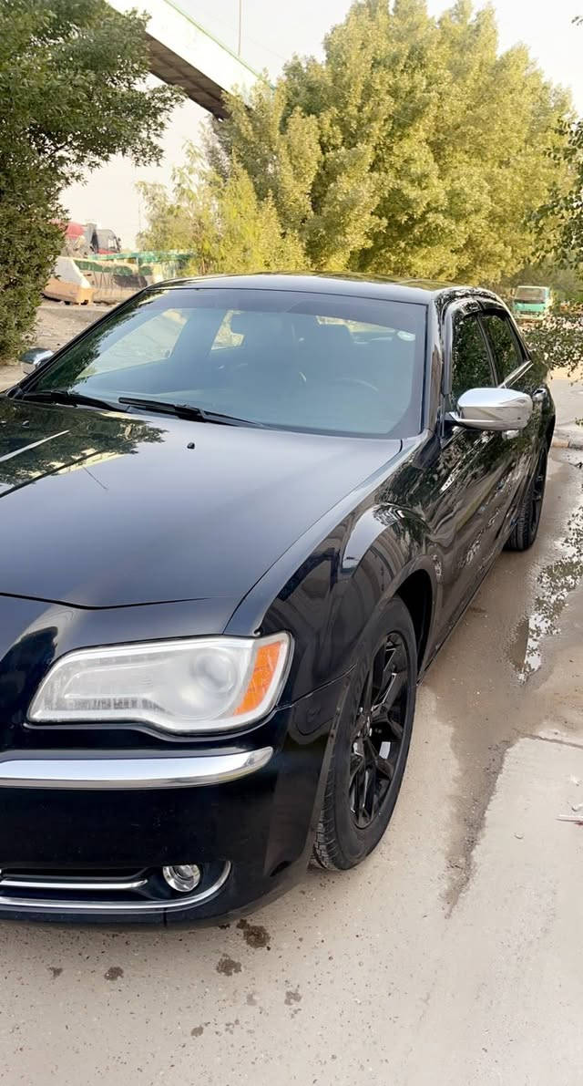 السلام عليكم
للبيع كلايسلر c300

موديل ٢٠١٤ 

رقم اربيل 

داخل كله اسود 

كشنات جلد 

گير طيارة ( نظام اقتصادي وسبورت ) 

ويل ٢٠ 

شاشة كبيرة 

بانوراما السقف 

وارد كندي 

ماشية ٢٨٥  كيلو متر

 تحويل مباشر  

بدون حادث بدون صبغ بيه طخه بل جاملغ بسيطة ممصلحه بعده
ملاحضه السيارة مال بيت ممشتغله بخط جديدة جدأ
مكاني اعظمية
اي استفسار  
***********
