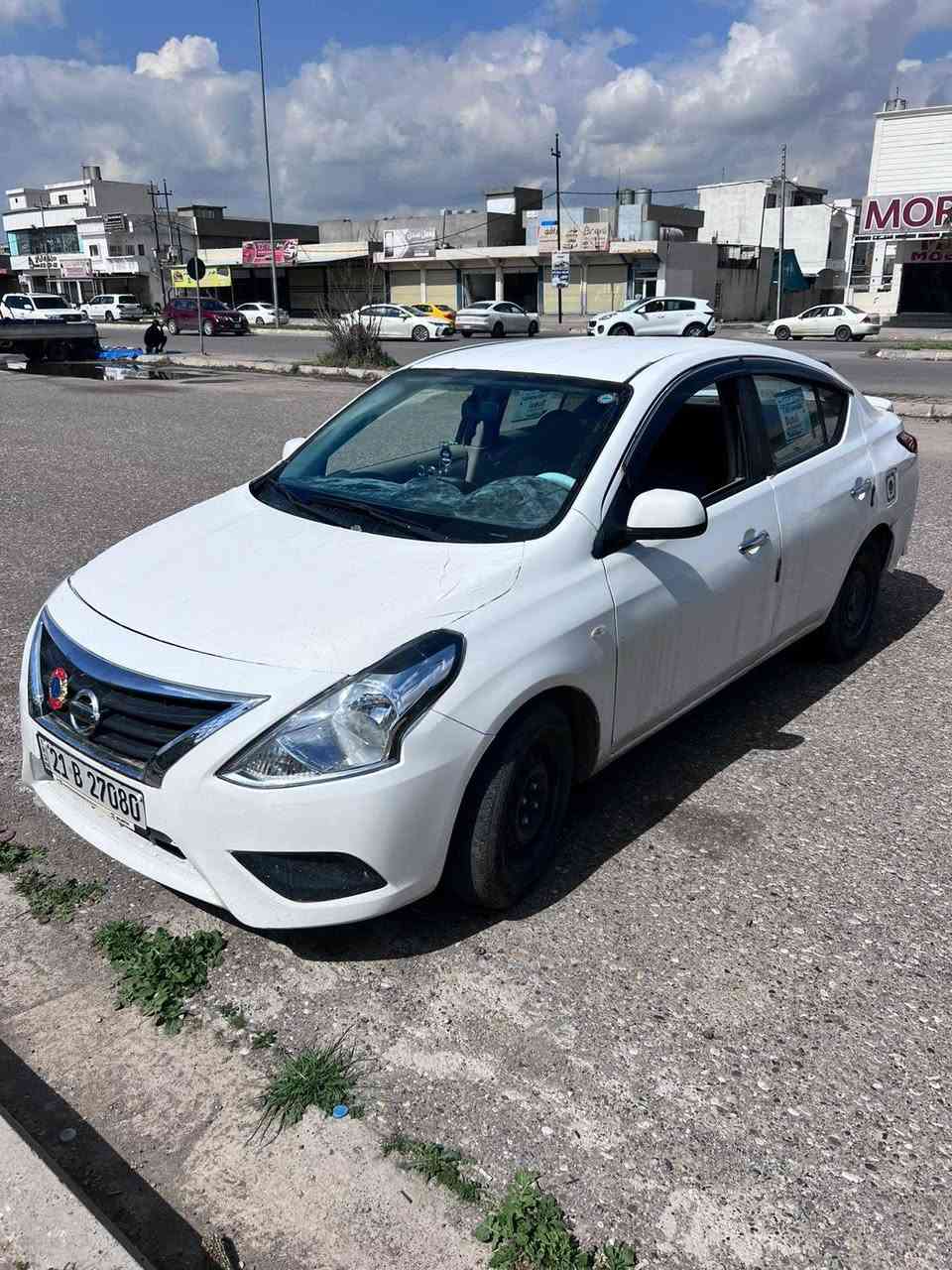 نيسان صني هندي بليته زركه
موديل ٢٠١٦
السياره مصبوغه عام
بجم امامي بدون طخه
ابيع صبغ عام
كير محرك تبريد كله بالشرط
رقم وسنويه جديد
بطاقه بانزين بيها
*********** 
السعر ٧٤ وبي مجال كركوك, العراق
