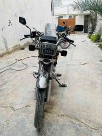 دراجه كلش حلوه ونضيفه حيل مديل 24شكل 25 كله شغاله منفيس مكينه150 بيه س...