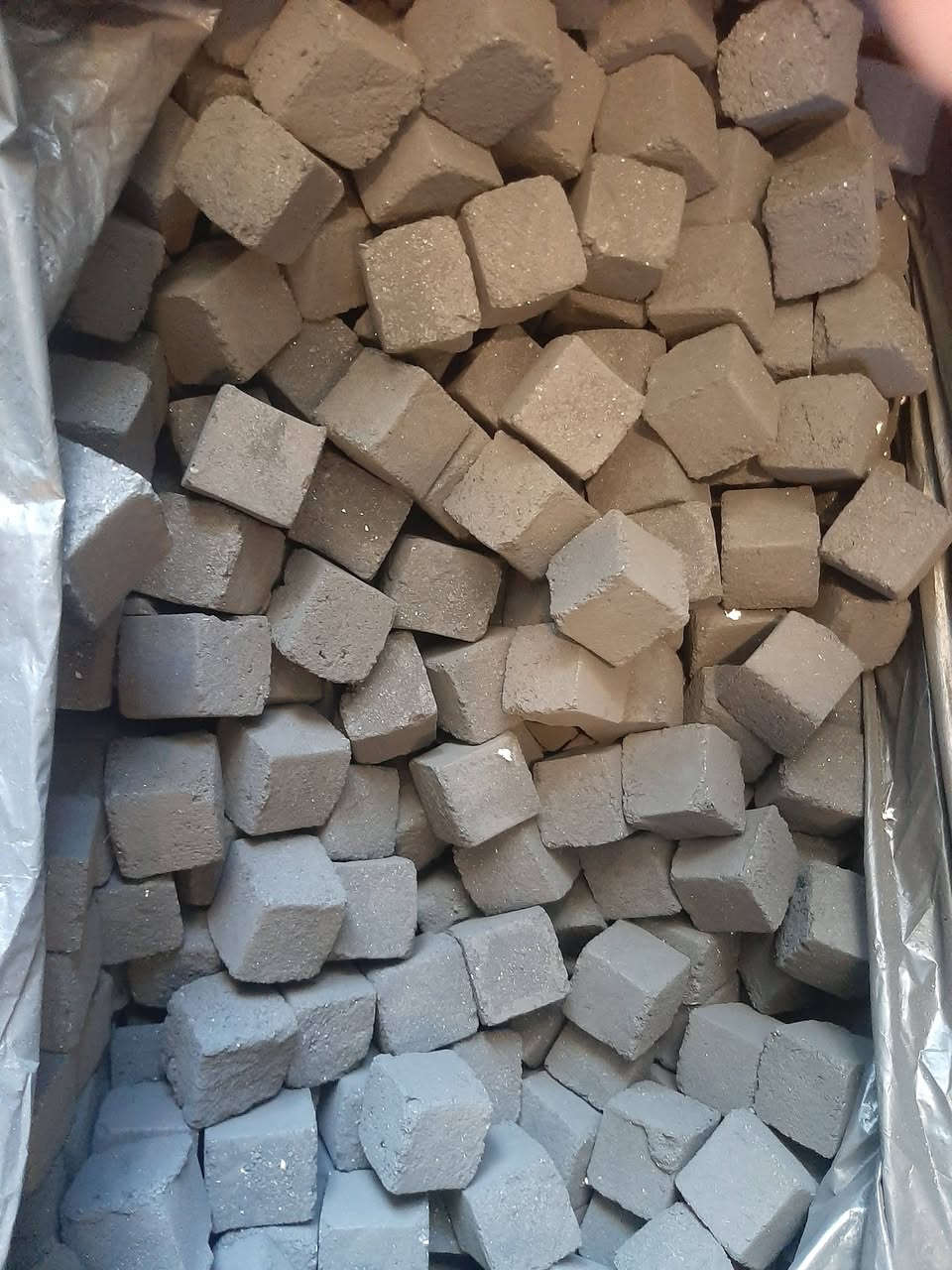 فحم  المرجان 
بدون غاز ورائحة . جمله +مفرد    
مناسب جدأ جدآ


**إذا كنت صاحب هذا الإعلان وتريد حذفه لأي سبب، رجاءا أرسل رسالة إلى الدعم الفني**