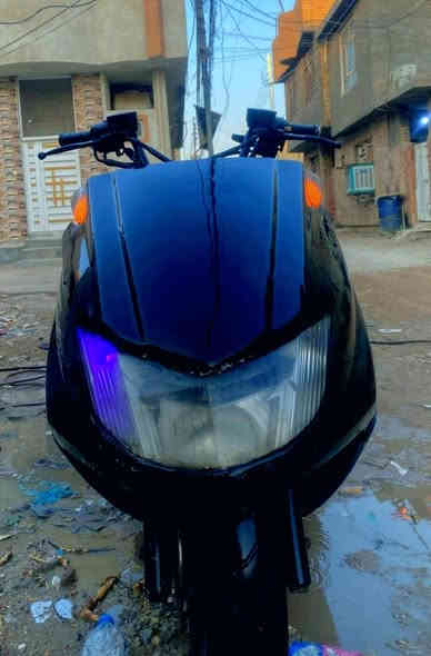 السلام عليكم دراجه ماكسام  للبيع دراجه طفت وماعرف شبيها. ابيع كوم حديد 
السلف شغال و كهربائيات كله شغاله 
تايرات جداد دشبول شاشه شغال 
السعر: 175وبيها مجال 
مكان: كربله البوبيات 
الرقم: ***********بي ويتساب
