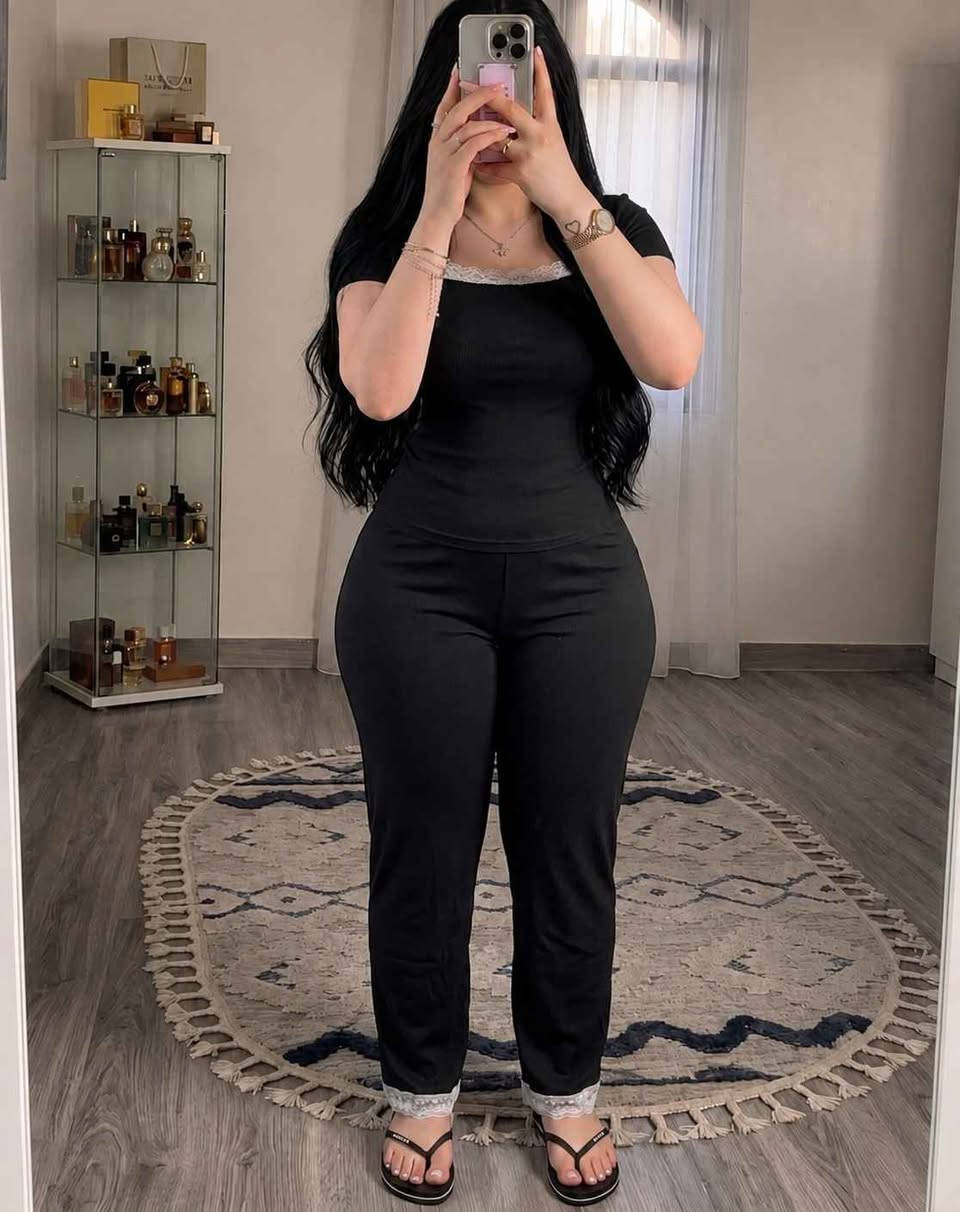 دشداشة بسواد فاحم ملكي 🖤🖤

تصميم ناعم ومرتب يبرز الأنوثة بذوق راقي 🖤
قماش خفيف ومريح بقصة انسيابية تجنن ❤️ 

القياسات / فري سايز تلبس من وزن 50 الى 80 كيلو ✔️ الفلوجة, الأنبار


**إذا كنت صاحب هذا الإعلان وتريد حذفه لأي سبب، رجاءا أرسل رسالة إلى الدعم الفني**
