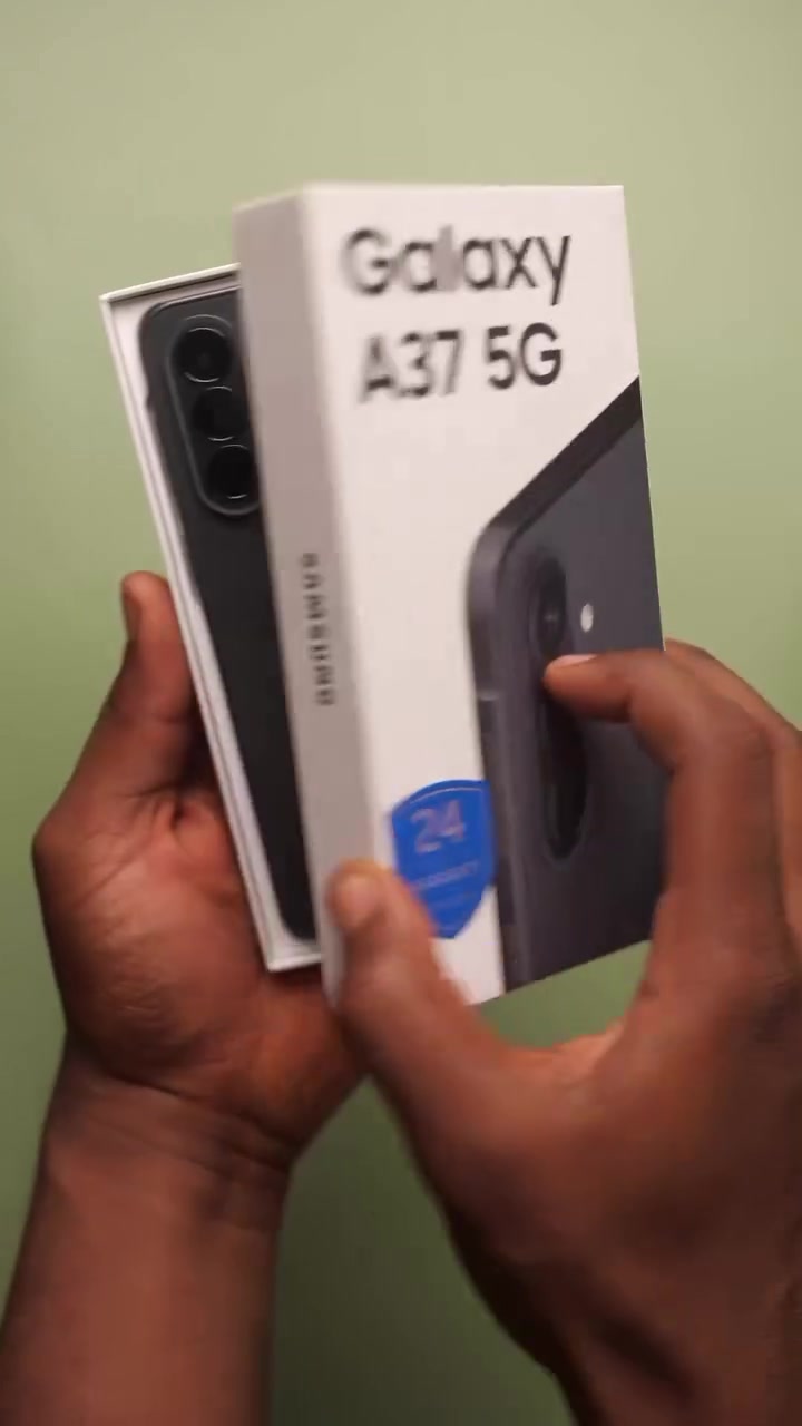 SAMSUNG GALAXY A37 5G 🔥

#samsung 
#android 
#galaxy 
#galaxya37 
#samsunggalaxy


**إذا كنت صاحب هذا الإعلان وتريد حذفه لأي سبب، رجاءا أرسل رسالة إلى الدعم الفني**