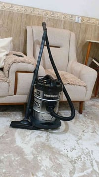 مكنسة كهربائية • مستعملة أسبوع