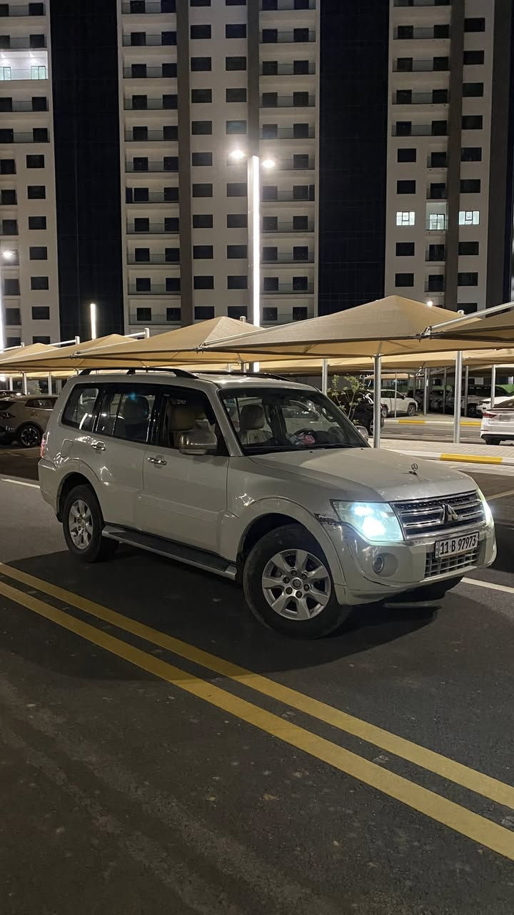 السلام عليكم باجيرو 2010 حبتور فول رقم بغداد الدولي بأسمي تحويل ثاني يوم هزة جديدة كير مكينة خير من الله مكينة 3500 المرغوب السيارة مكفولة من الصبغ بيها بارد بسيط بل جاملغ الايمن فول مواصفات دمام فتحة تبريد مركزي 3  قطع ثلاجة كشنات كهرباء شاشة اندرويد كامرة خلفية 7 راكب فول تحكم استيرن كروز سرعةالسعر 140  وبيها مجال بسيط مكاني بغداد
 ***********
