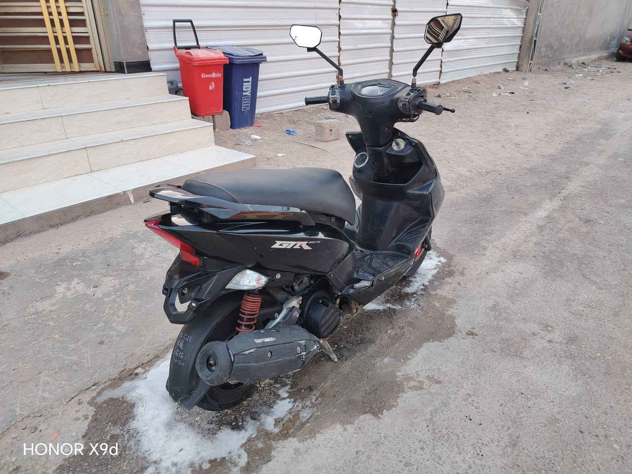 دراجه gtr للبيع سعرها مليون وربع وبيها مجال دراجه كامله وجاهزه نگره سلف كلشي شغال بيها  مكاني ابي الخصيب  العوجه شارع الوسطي ***********   /   ***********
