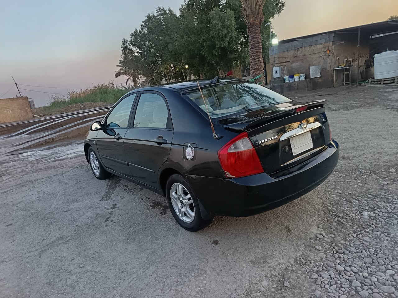 كيه سبكترا ٢٠٠٠٦ رقم بغداد مكفوله من الحادث كير محرك ٢٠٠٠ تخم تاير مكان واسط ***********
