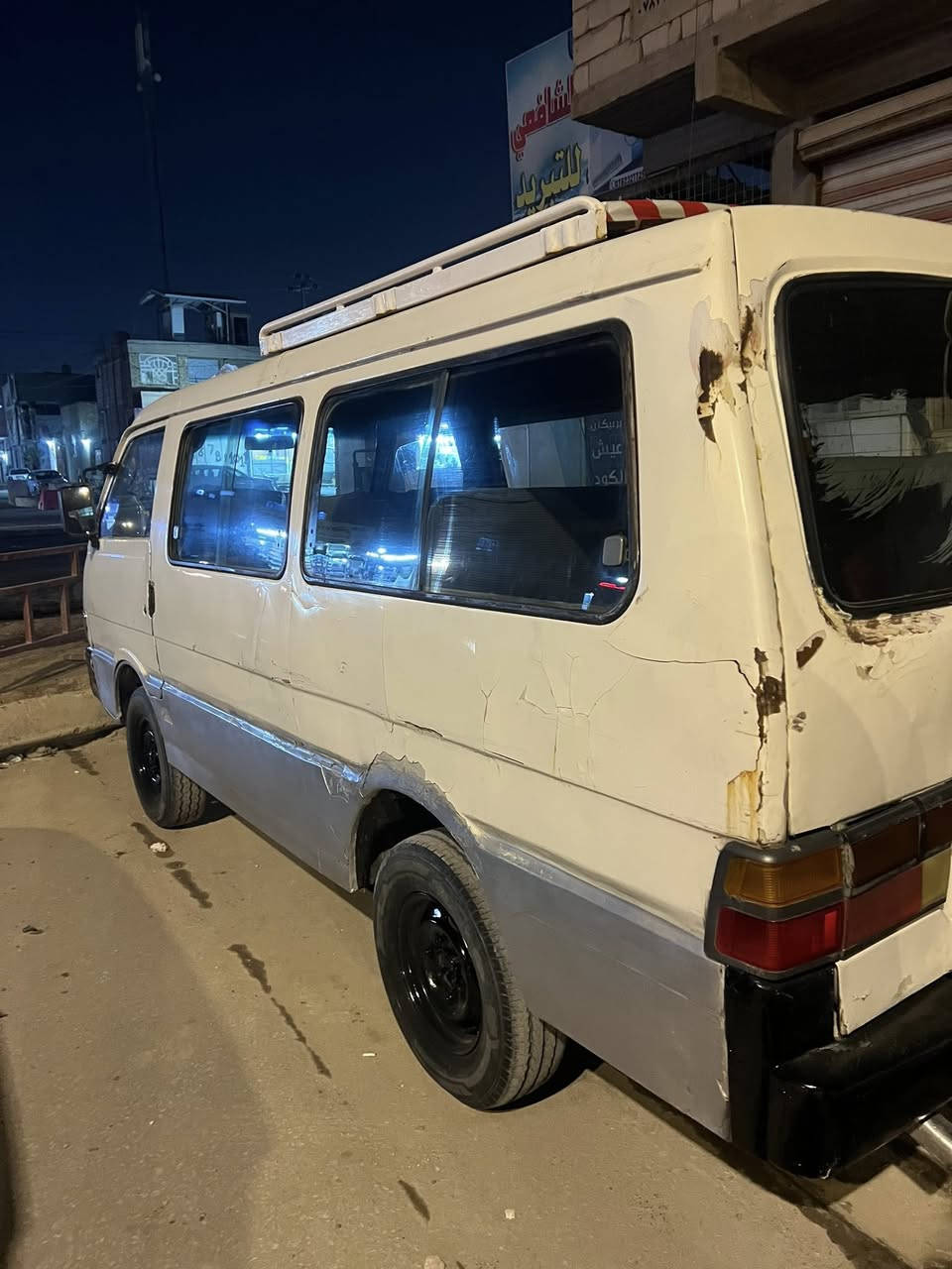 السلام عليكم كيه بستا موديل 1993 مكينه كير كفاله لا تنقيص ولا تبخير شواصي بلادي كهربئيات شغاله دواخل نضيفه خطى كوفه ميسان رقم نجف مداور ثاني يوم عليها غرامات 3ورقات  السعر 25وبيه مجال العنوان نجف كوفه ***********
