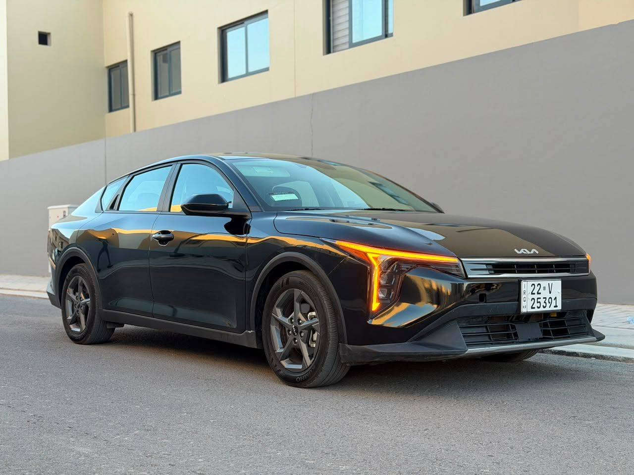 كي فور k4  2025 بدون صبغ بدون تبديل
محرك 2000 دوش 
بوضع زيرو ماشيه 9 الف 

مواصفات 
بصمة 
بصمة ابواب 
بصمة جنطه مع حساس اقتراب 
تشغيل عن بعد 
دخول ذكي 
لد امامي خلفي 
منافذ شحن خلفية 
شاشه متصل 
اوتو هولد 
سايد بريك اوتو دكمه 
فول تحكم ستيرن 
فول قياده ذاتيه 
كامره خلفية دقه عاليه 
كامره رادار مع حساس اوتو ستوب 
تحديد مسار + تحديد مسافه امان 

حادث سياره 
بارد حافه البنيد
وبارد بسيط بدايه جاملغ

عنوان : كاظمية جكوك 
السعر : 172 
استفسار : ***********
