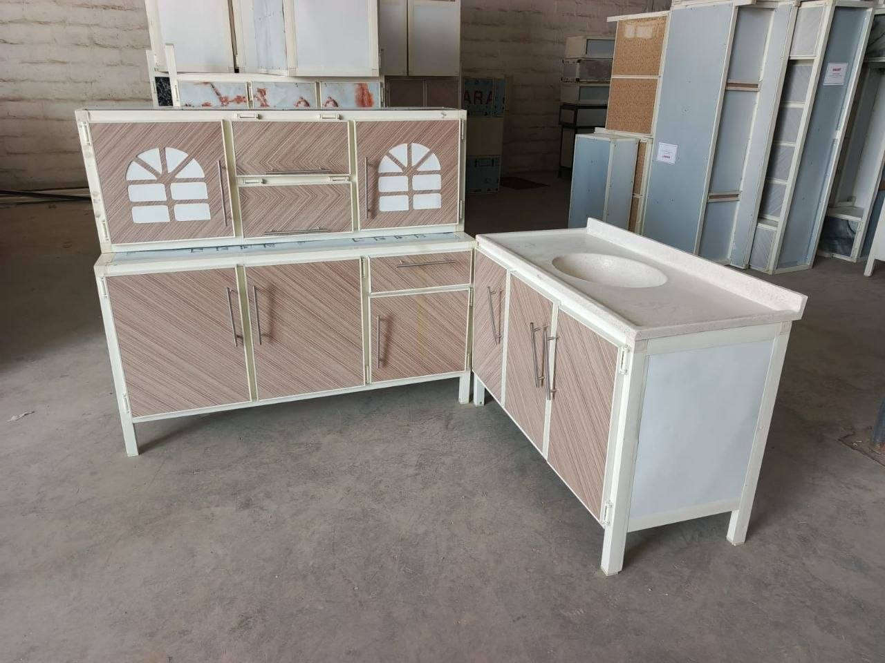 كاونتر مترونص ارضي.وملحق مترونص وسنك متر و20سم .


**إذا كنت صاحب هذا الإعلان وتريد حذفه لأي سبب، رجاءا أرسل رسالة إلى الدعم الفني**