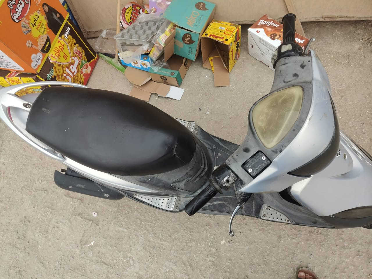 السلام عليكم ورحمه الله وبركاته
دراجه ماكس عدله
كله شغاله مناقصه اي شي كهربائيات كله شغاله اشاير لايت عالي ناصي سكنات بك لايت سلف هندر نكره 
المكان (الديوانية عفك)
السعر خاص
(***********)
