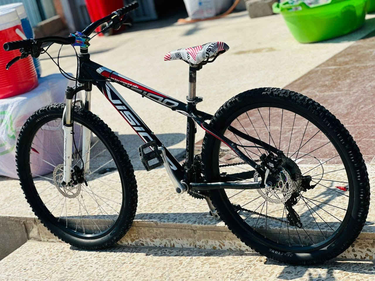 سلام عليكم دراجه للبيع ماركه امريكي بريكات دهن  بطيخات 7 الوان واره وكدام صوط طرب 
حجم 26 دراجه استعراض مكينه 9 امامي 3 ،، السترن 90 رقبه سبع الوان مضلعه دبل شقال فوال  قفل فتح تواير اعراض جبلي 
سعر 245 وبي مجال قليل مكاني موصل جانب الأيسر حي انتصار


**إذا كنت صاحب هذا الإعلان وتريد حذفه لأي سبب، رجاءا أرسل رسالة إلى الدعم الفني**