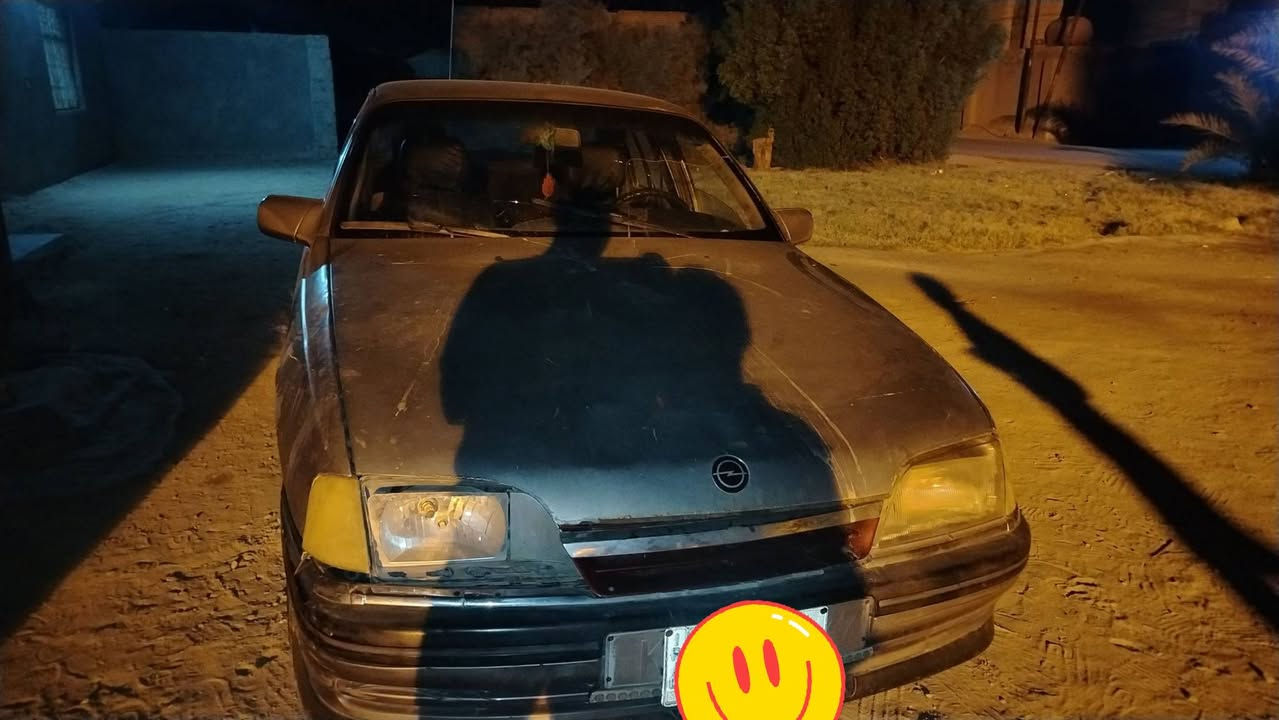 سلام عليكم سياره اوبل سيارة نضيفه كير اكسن شرط دواخل سياره كامله بس بيه ضعف بالمحرك تواير جديدات باتري جديد كهربائيات شغاله كلها العنوان ناصريه مركز السعر 20 وبيه مجال رقم الاجهاز ***********
