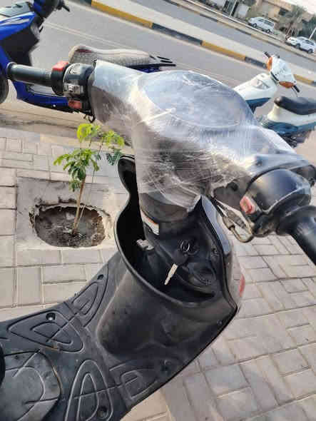 دراجه دولفين للبيع السعر ٤٥٠ وبيهه مجال الشراي يتصل عل الرقم *********** مكانهه السماوه كرهبايات شغاله سلف هندر مكينه ناعمه
