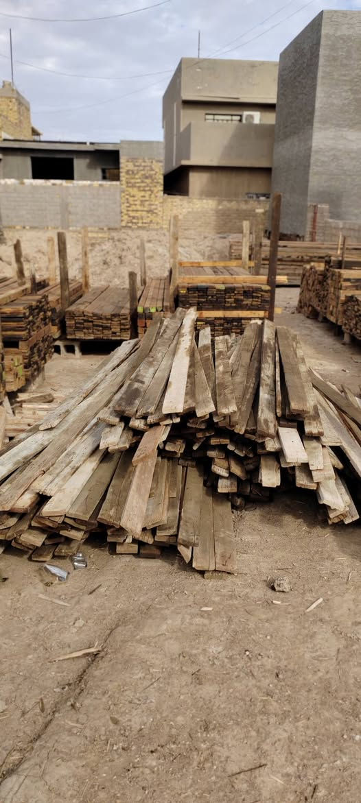 خشب للبيع شلع ***********
