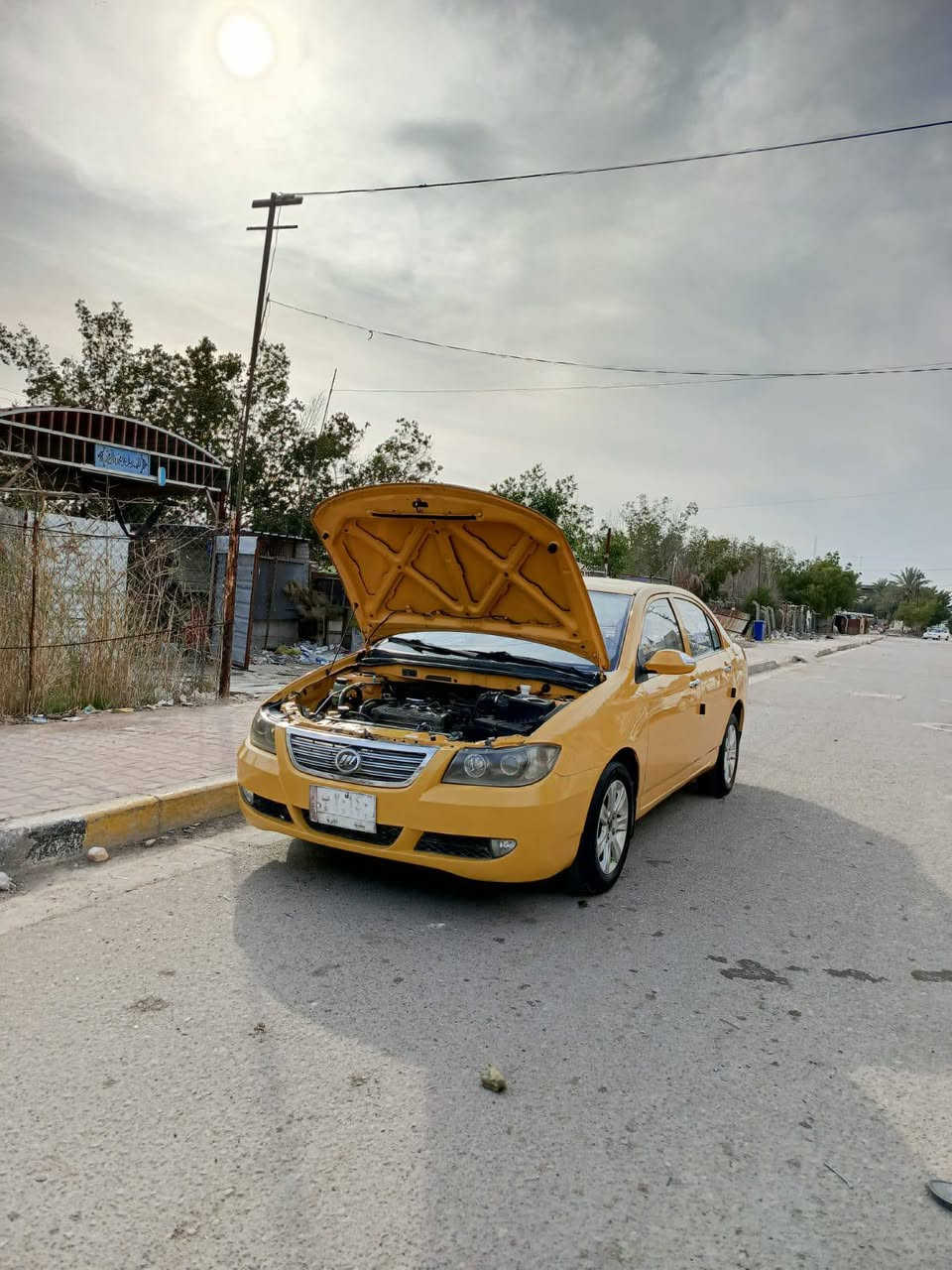 سلام عليكم ليفان 620 مكفولة من ضربه ومن صبغ ماعده جاملغ بي شويه صبغ مصفره هيه وغرامات صدر حداديه تبريد جديد السعر 50 رقم الهاتف ***********
***********
