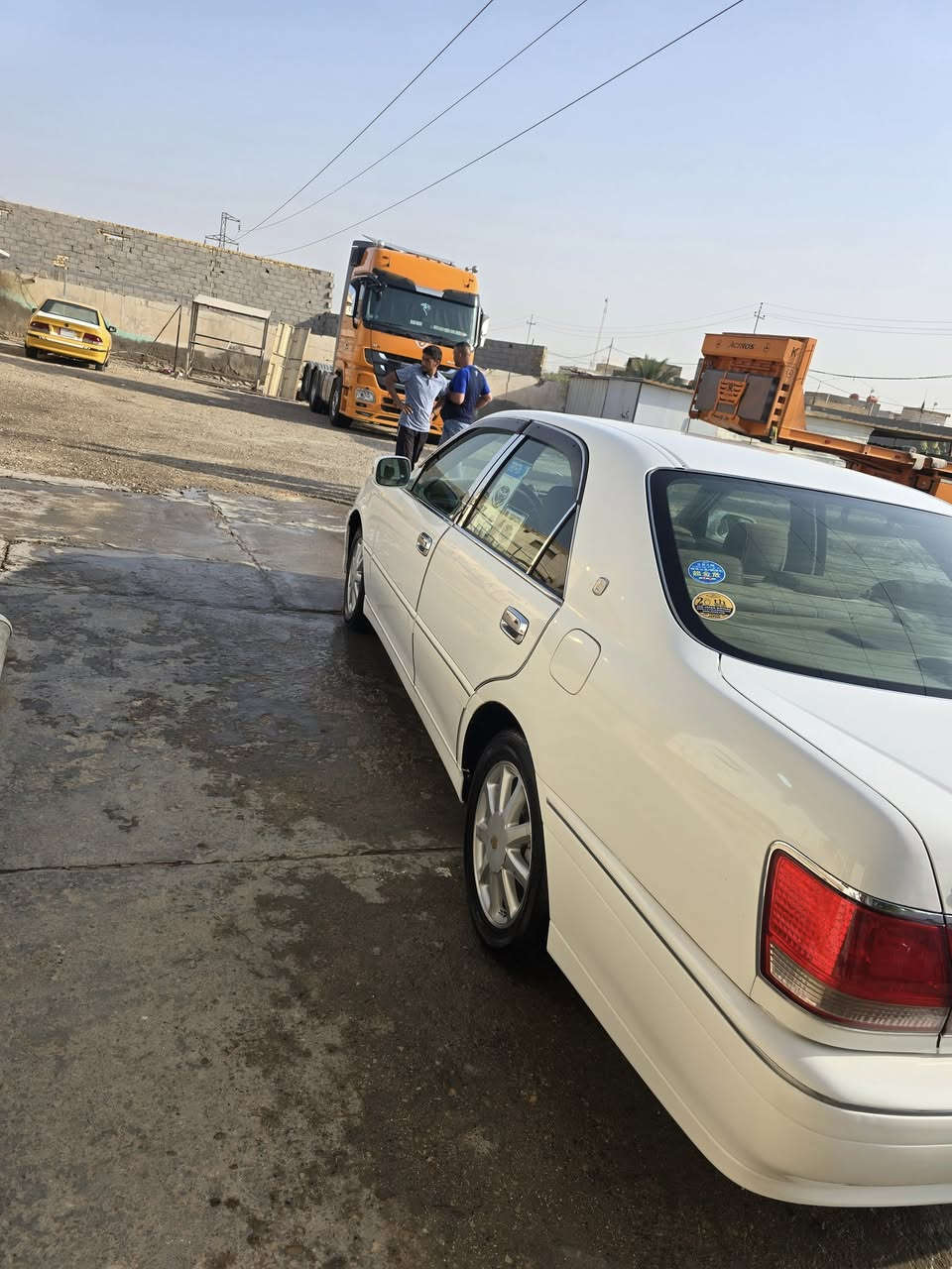 السلام عليكم ملكه لبيع مديل 2003 كفاله عامه 3 دكم مفحوصه ومتفوع كمرك صاعده هزه تحوير ماراتي فوك وجوه حداديه وره وكدام جديده تخم تاير باتري جديد السياره جديده كير مكينه شرط ديفور الكبير برده خلفيه السعر 120 وبيهه مجال المكان السياره الديوانيه دغاره ستفسار اكثر التصال على الرقم *********** موجود على الفيس
