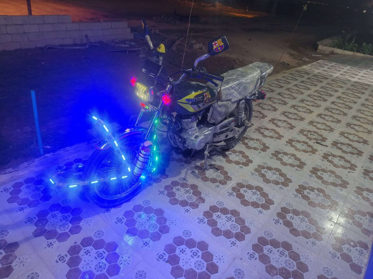 سلام عليكم ورحمة الله  دراجة نارية البيع دراجة حلوه  4كير مكان ديالى سعر التوصيل على لرقم ‏‪***********‬‏ محرك خير من الله
