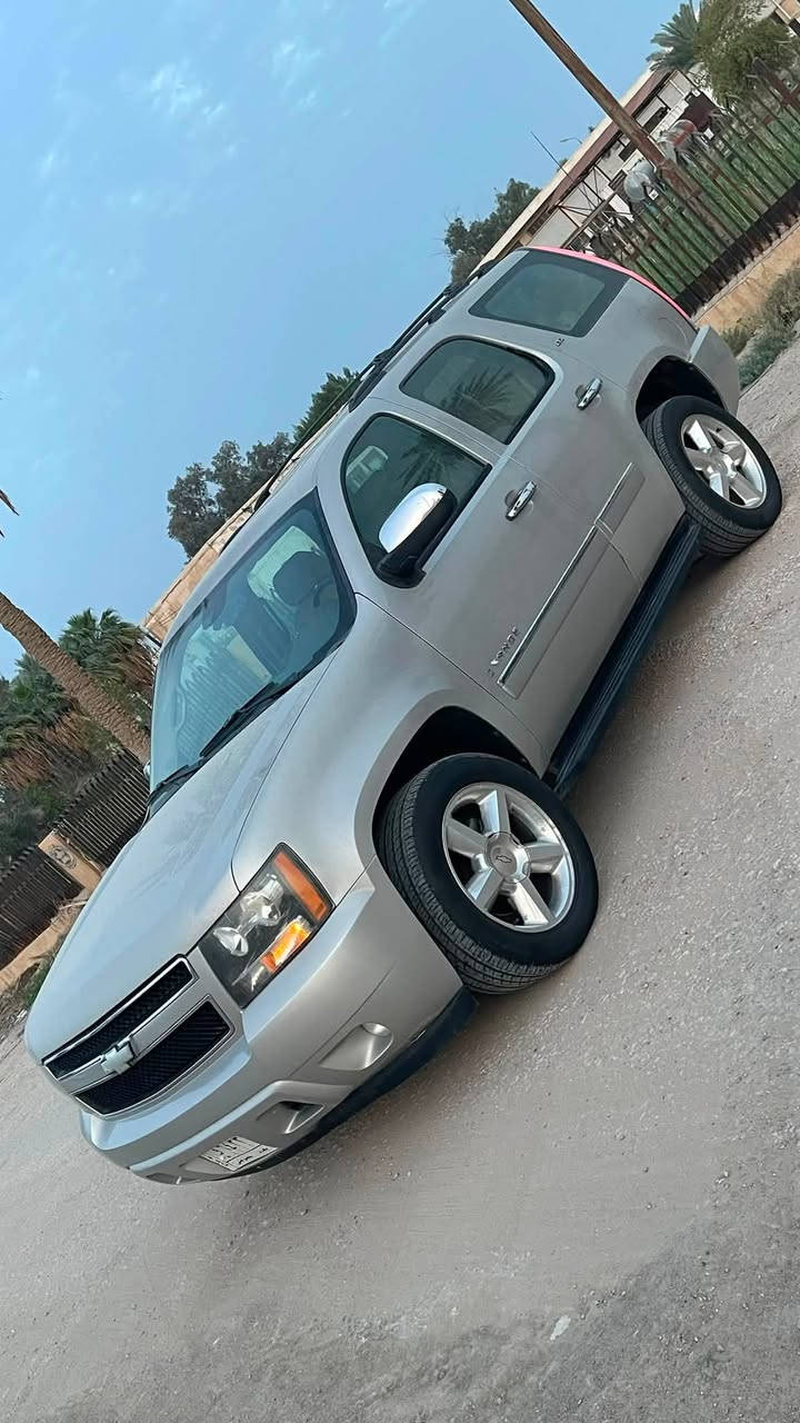 للبيع تاهو LTZ موديل 2009، كاملة المواصفات وبحالة نظيفة جداً:
✅ مكينة ممتازة.

✅ دفع رباعي (4WD).

✅ تبريد قطعتين شغال 100%.

✅ كراسي وجنطة كهربائية.

✅ تشغيل عن بعد.

✅ تايرات جديدة مع ويل كاب.

رقم بغداد تحويل مباشر سياره 

سعر البيع ١٩٠ وبيهه مجال 

مكاني النجف الكوفه 

***********
