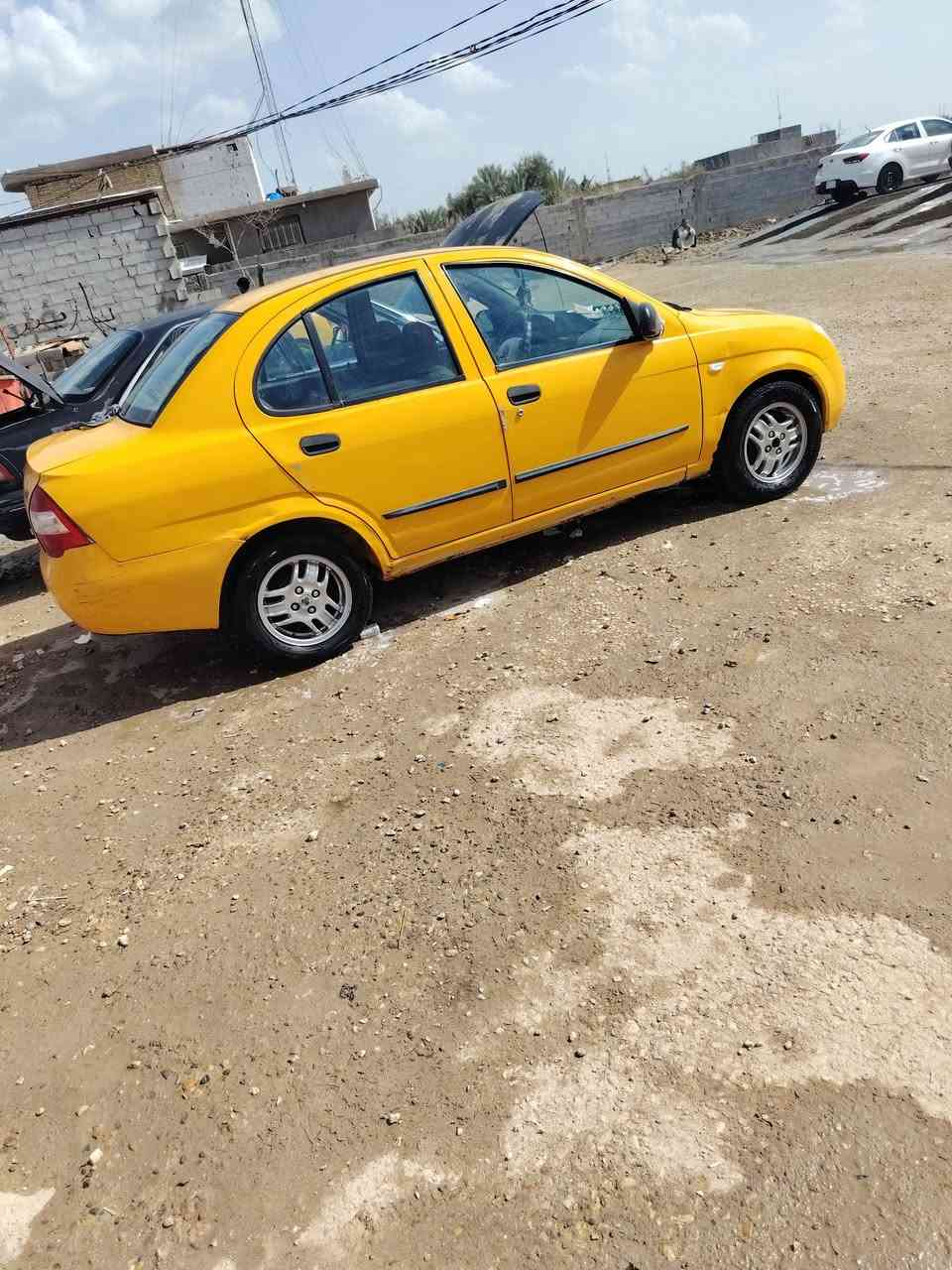 للبيع مديل ١٨ بسمي سنويه ٢٩ مصفره هيه وغرامات تخم تاير مكينه بيه قليل تنقيص كير كفاله حداديه جديده سعر ٥٥ وبيه مجال ***********
