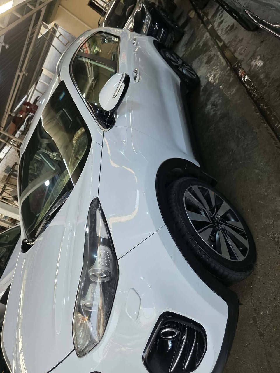 سلام عليكم للبيع او مراوس حسب لقناعه سبورتج موديل 18خليجي رقم بغداد باسمي شخصيآ سياره مكفوله من صبغ وتبديل وفتح وكير ومحرك شرط عل بلاد ما مفتوح بيهه شخط مقدار شبرر باب الخلفي ماشيه 100 المواصفاتت داخل بيجي شاشه تحكمات ستيرن مري شفط السعرر 178وبيهه مجال لشرايي ***********مكان بغداد
