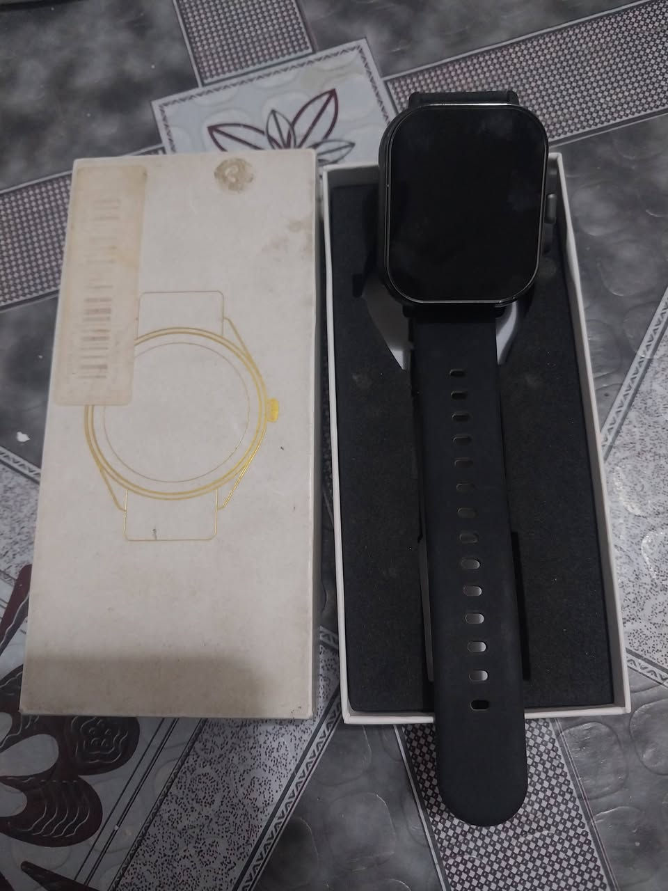 اسلام عليكم ساعه اثنين في واحد ساعه ايربود ***********
