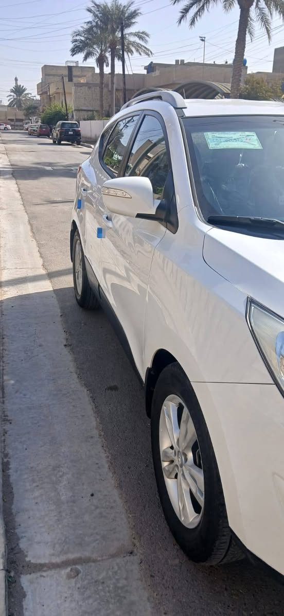 السلام عليكم للبيع توسان ٢٠١٢ خليجي رقم بغداد السياره مكفوله كفاله عامه من كلشي شرط الفحص كيرمكينه حداديه تبريد كله وظع شركه ومكفوله السياره نص موصفات كامره وتحكمات ومكينه ٢٠٠٠ دوش المرغوب السعر١٣٧ وبيه مجال بصيط للستفسار اتصال فقط *********** بغداد الطالبيه بغداد, العراق
