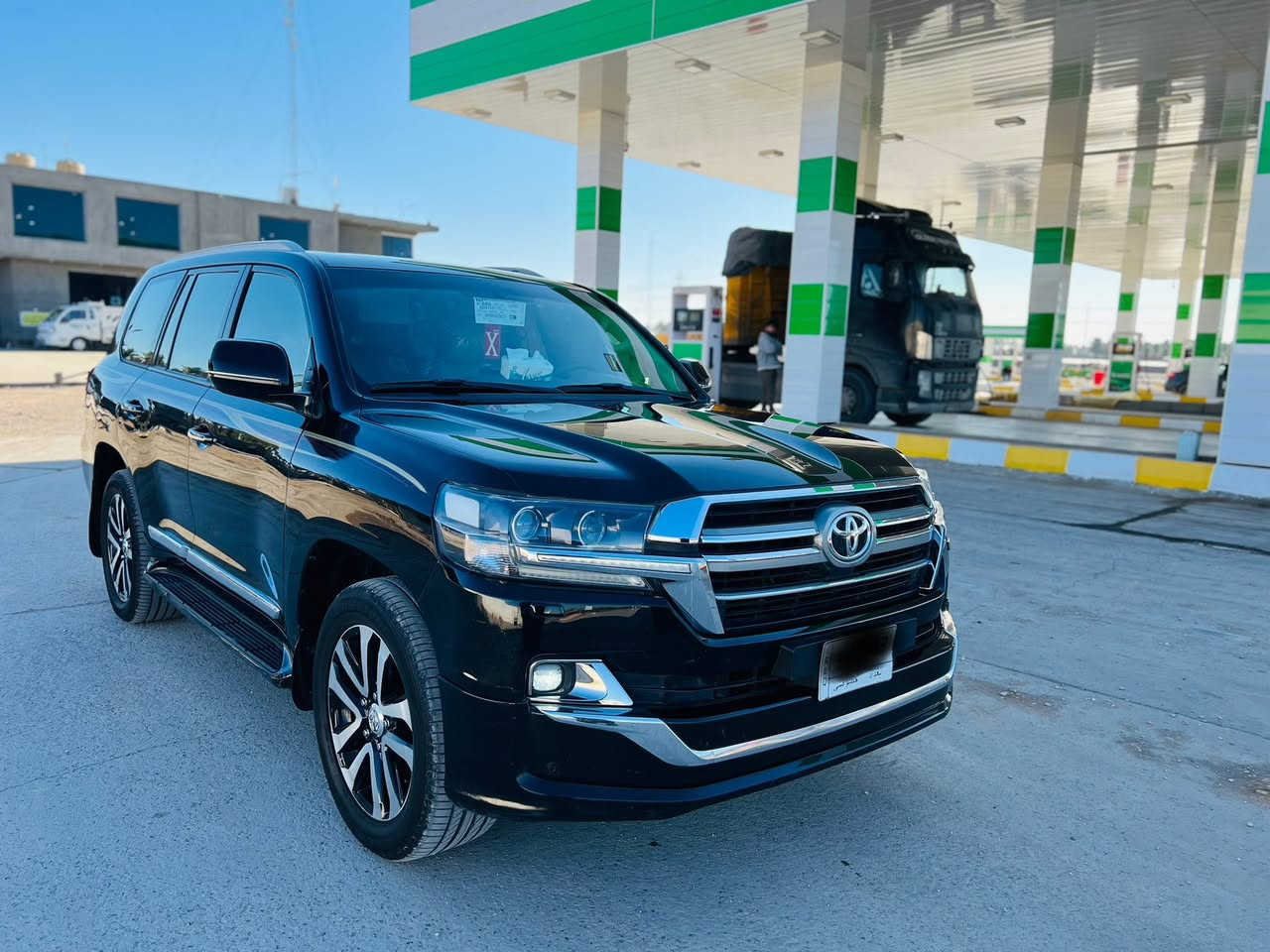 السلام عليكم للبيع لاندكروز موديل 2019 بريم اصلي رقم بغداد بسمي مشروع وطني مكفول كفاله عامه من صبغ وتبديل وفتح  
فول مواصفات 1/1
بصمه تشغيل
5بصمات ابواب 
فتحه سلايت
كشنات ثنين كهرباء ثلاث حركات
كشنات جلد اصلي
عداد لكزز
زراكات
اشارة لكزز
مري قلاب
مري شفط 
شاشه ايباد
جنطه شفط 
ديفيدي بل قمارة 
دبل ماوس
مثبت سرعه
سبعه راكب
ثلاث قطع تبريد
مطفايه حريق
محرك v6
8ايرباك
حساس امامي
حساس خلفي
اضويه تحت مقاعد
تحكمات ستيرن كامله
كامرة دوارة 
وباقي مواصفات بريم معروفه 
ماشيه 70الف   حقيقي
السعر (515)
اللا ستفسار اتصل على الرقم ***********
مكان بابل حله
