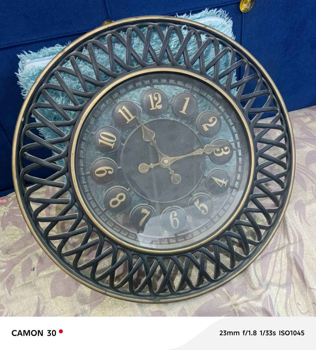 ساعات وكراسي انضاف جدا عنواني جربوعية مقابل المستشفى الالماني كلهن ب٦٠ الف ***********
