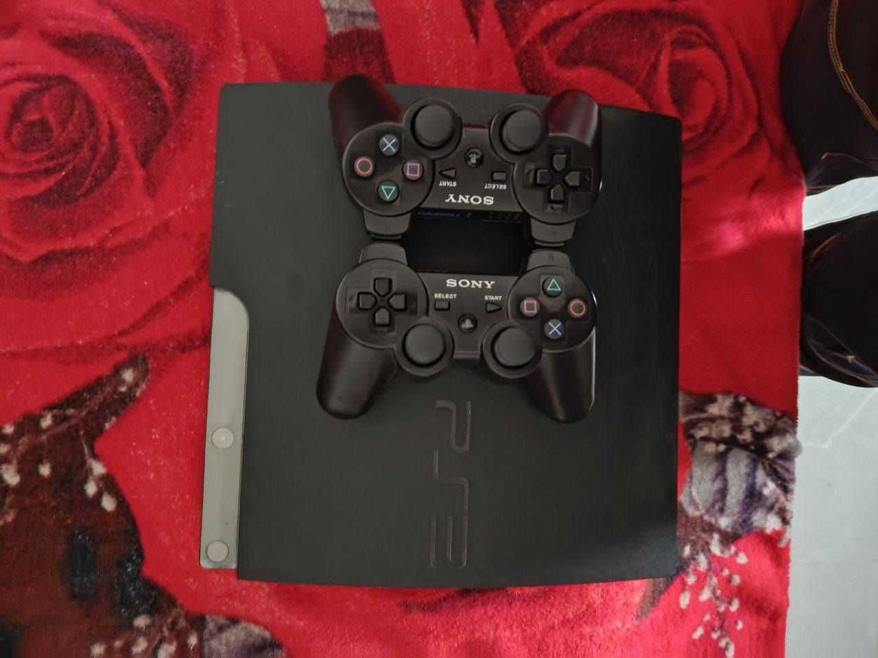 السلام عليكم توفر بلي 3 120 كيكا 
ويه يدتين وكامل الملحقات 
مهكر و بيه العاب 
منهن توب رايدر و كراند و فيفا
متوفر توصيل جميع محافظات العراق


**إذا كنت صاحب هذا الإعلان وتريد حذفه لأي سبب، رجاءا أرسل رسالة إلى الدعم الفني**