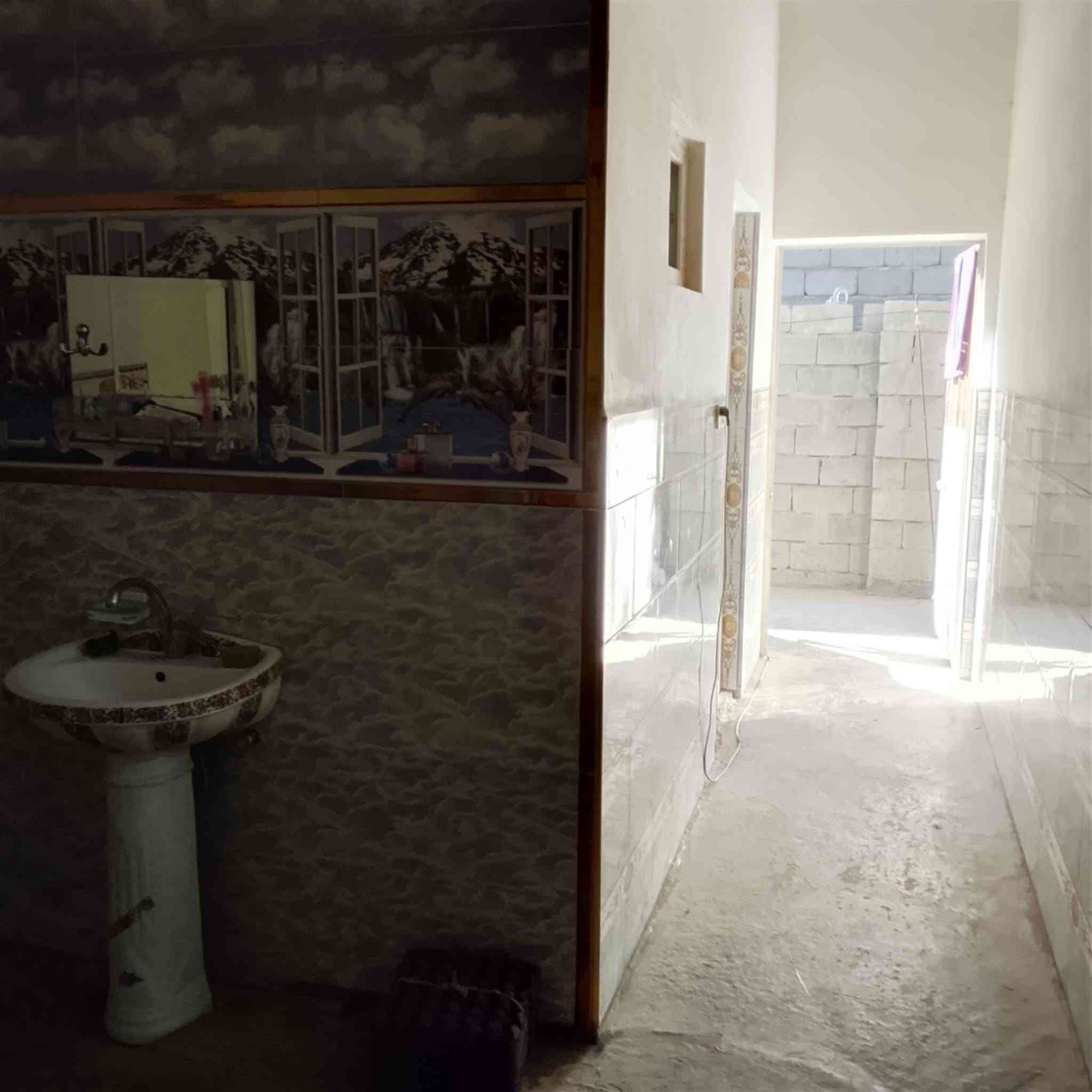 🏠 بيت للبيع

📍 الموقع: سيف سعد – قرب جامع الرضوان📐 المساحة: 300 متر

البيت طابو صرف، يتكون من:

غرفتين نوم

هول

مطبخ

صحيات داخلية وخارجية

استقبال بمساحة 9 متر

محل ضمن البيت
سعر 68مليون وبي مجال 
البيت موضح بالصور.للاستفسار والمراجعة التواصل معنا.

📞 مكتب عقار علي***********_***********واتساب اتصال
