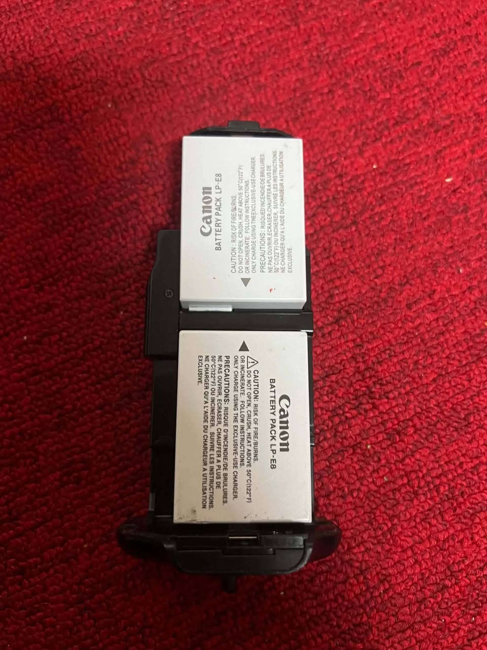 كاميرا canon D700
عدسة 55-18

گرب دبل 

بطارية عدد 2 

الشاحنة الاصلية

حامل كتف

جنطة وتر بروف ضد الماء

هاي صور مصورها بيها

للاستفسار خاص


**إذا كنت صاحب هذا الإعلان وتريد حذفه لأي سبب، رجاءا أرسل رسالة إلى الدعم الفني**