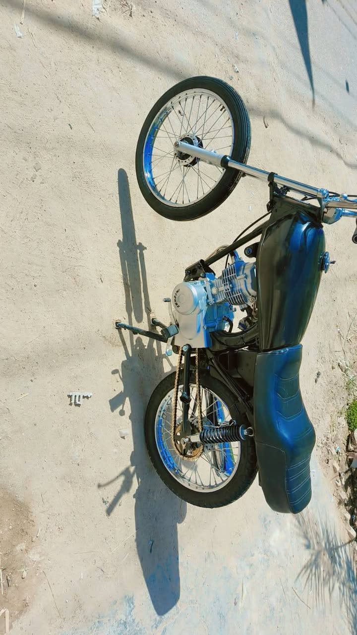 سلام عليكم دراجه انتنس تعمير   25وشاصي 18دراجه نضيفه مكلف بنشره ليريده يجي خاص ويدلل وهاذه رقم راعيه***********
