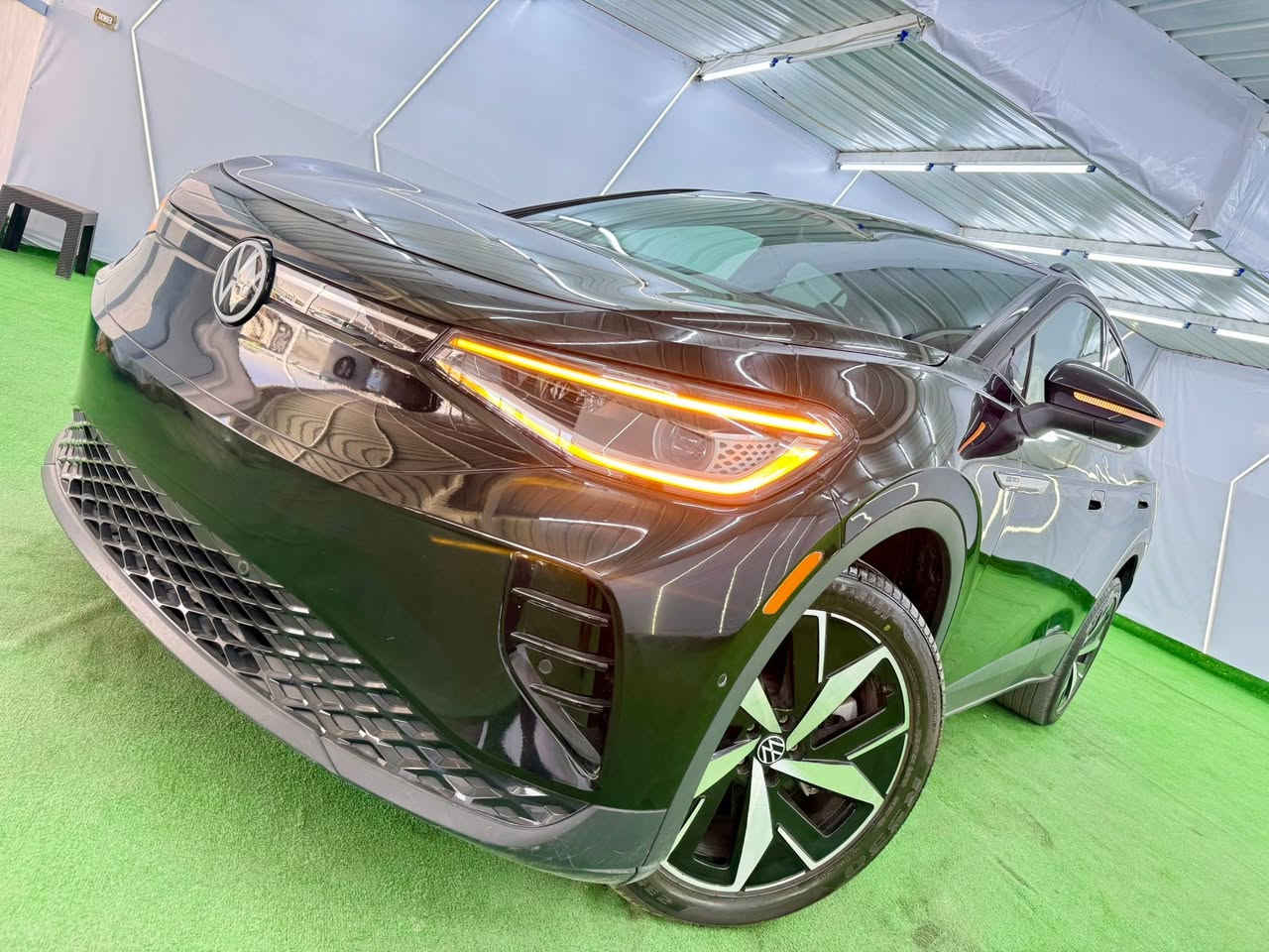 🧿🧿🧿 يرجى قراءة الاعلان بشكل كامل 🧿🧿🧿 

Volkswagen ID.4 electric .. 2024 ..( كهربائية ) 

                🚨 فولكسواجن / اي دي فور 🚨 

   ♦️ السيارة موجودة في الأردن المنطقة الحرة ♦️ 

    💵 لايك + كلمه تم يوصلك السعر ع الخاص 💵 

             ♦️ رقم شاصيها كم ضمن الاعلان ♦️ 

موديل :- 2024 
اللون :- اسود 
قوة محرك :- كهربائي ب الكامل 
عداد المسافات :- 17316 KM 
عدد المقاعد :- 5 مقاعد 
مواصفات السيارة :- PRO . S ( دفع رباعي ) 

الاضافات :- 👇🏻👇🏻👇🏻👇🏻 

♦️ شاشة نفكيشن 
♦️ شاشة معلومات ديجيتال 
♦️ دخول ذكي 
♦️ رادار امامي 
♦️ تحكم مسجل 
♦️ تحكم سرعة 
♦️ اوامر صوتيه 
♦️مثبت سرعة 
♦️هاند بريك بصمة 
♦️ گير تعليق 
♦️ تدفئة مقاعد 
♦️ تبريد مقاعد 
♦️ مقاعد جلد اسود 
♦️ سقف بانورما ثابت 
♦️ مقعد سايق كهربائي 
♦️ميموري خزن وضعيات 
♦️ لايت زنون 
♦️ اشارة جانبيه 
♦️ اطارات حجم 20 انش 
♦️ حساسات عازله للصوت في الغرفه الدخليه 
♦️ شاحن وايرلس 
♦️ تدفئة مقود 
♦️ كاميرا خلفية 
♦️ تبريد خلفي 
♦️ مداخل USB

و المزيد من الاضافات و المميزات في عالم ( ID.4  ) 

          🚘 حادث السيارة كما هو موضح بصور 🚘 
                   دعاميه اماميه فقط بدون ايرباكات 

🚦🚦🚦السعرعلى الخاص فقط  🚦🚦🚦🚦
🔺🔺🔺🔺🔺🔺🔺🔺🔺🔺🔺🔺🔺🔺🔺🔺

📍 الفروع:

الفرع الاول :- 

بغداد - البياع - الشارع الثاني - معرض الهاشمي ( سيد سيف الموسوي ) 

‭***********‬ / اتصال او واتساب
~~~~~~~~~~~~~~~~~~~~~~~ ‭
الفرع الثاني :- 

المسيب - شارع السدة - شركة علي الريس ( سيد حيدر المعموري )    

‭ ‬‬‭+964 781 976 7048‬
واتساب او اتصال 
~~~~~~~~~~~~~~~~~~~~~~~
الفرع الثالث :- 

النجف الاشرف - حي الحسين - مقابل بانزين خانه الكرار - سيد خالد الكيشوان - 

‭+964 781 399 9323‬ 
واتساب او اتصال 
~~~~~~~~~~~~~~~~~~~~~~~
الفرع الرابع :- 

الاردن - الزرقاء - المنطقة الحرة - شارع ( 21 ) شمال - شركة علي الريس المعموري ( ابو عبدالله الموسوي ) 

( فريق المبيعات ) 👇🏻👇🏻👇🏻👇🏻👇🏻 

00962791707787 / ابو عبدالله / الاردن 
00962798611811 / ابو محمد  / الاردن 
00962791493166 / ابو احمد  / الاردن 

اي ملاحظات او اي استفسار او طلب صور او مقطع فيديو مصور ل اي سياره يرجى التواصل على الرقم التالي  :- 

00962791311893 / عبدالله الموسوي  / الاردن 

🖋 بإدارة: أبو عبد الله الموسوي

((إن أرضيناك فتحدث عنا، وإن لم نرضك فتحدث إلينا))

🔖 #سيارات_أمريكية #استيراد_سيارات #سيارات_كندية #عروض_سيارات
#الزرقاء #المنطقة_الحرة #سيارات_العراق #سيارات_سوريا #سيارات_الأردن
#علي_الريس_الموسوي #تجارة_السيارات
#موؤسسه_الشهداءالسعودية_الكويت_مصر_العراق_لبنان
