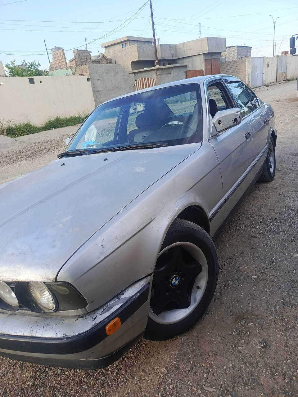 BMW520
مكينه 525 مسكر كير عادي 
مشروع وطني وكالة وتحويل سنوية للـ2027  السعر 32 وبيها مجال
/*********** مكاني صلاح الدين الشرقاط
