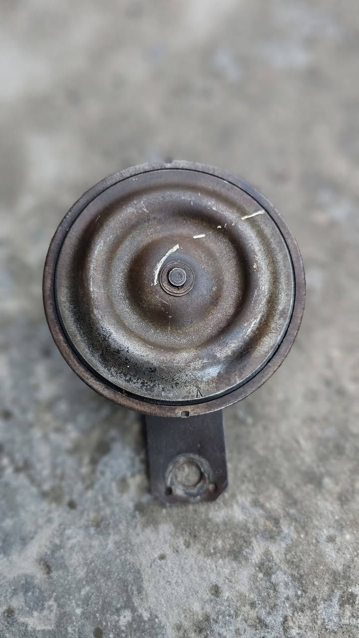 سلام عليكم تك هون سيدان فيشه سوده.  نثيه ٤١ دكه فول بس التقسيم بي الحيم مامثر على   سعر ٢٠ الف. مكاني نجف  شرط دكه


**إذا كنت صاحب هذا الإعلان وتريد حذفه لأي سبب، رجاءا أرسل رسالة إلى الدعم الفني**