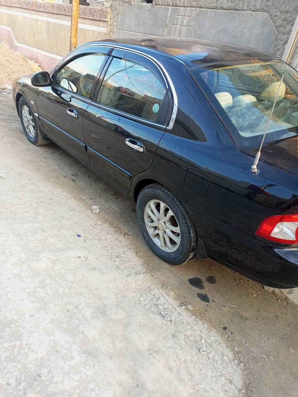 السلام عليكم كيا اوبتيما موديل 2005 وارد امريكي حادثها جاملغ خلفي بدون دواخل كير محرك جديد جدا تبريد ثلج صدر خلفي وامامي سياره بدون صبغ عدا ثلاث قطع تخم تاير جديد شاشه كامره خلفيه سياره بلادية على وضع الشركه سنيويه لغايه 29 كهربائية كله شغال كل نقص مابيها المكان بابل مركز اخوان ممتواجد على النت اتصل ولحد يكلي شبيها تفاصيل كلها مذكوره/ *********** السعر 70 بيها مجال قليل
