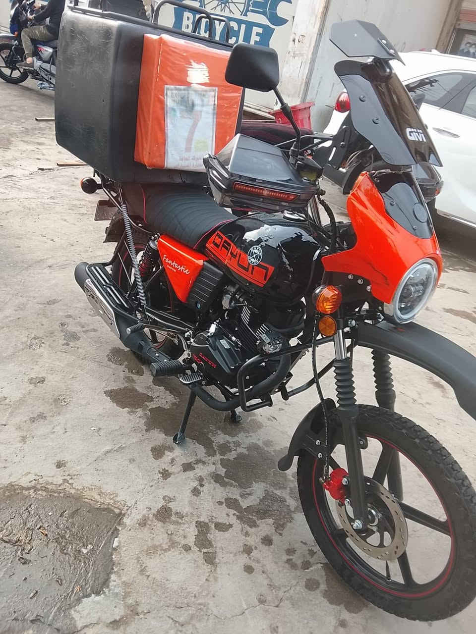 السلام عليكم دراجه دايوان جبلي موديل 2025 زيرو ماشيه 4000 للبيع السعر 2400وبيها مجال حك جيه مكاني بغداد ***********
