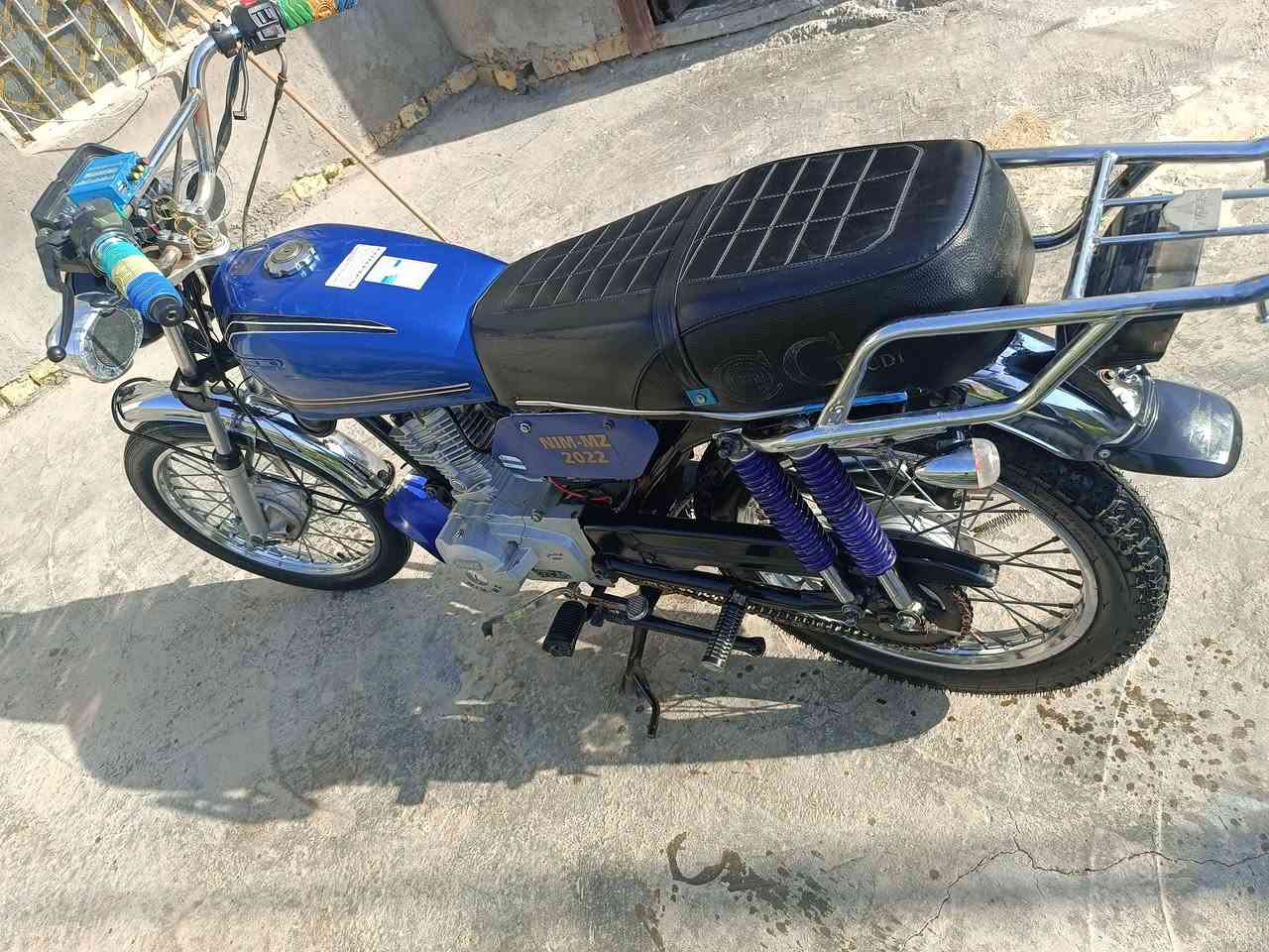 نامه ام زت.) موديل 2022) دراجه جاهزه من كلشي مثل ماموضح بصوره دراجه وراق صولي مناقصه ورقه السعر (550)قفل قفل
