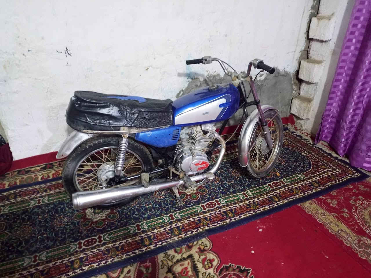 دراجه لبيع نضيفه ادوات مكفوله سعر 250وبيه مجال  مكان بصره معقل  ***********
